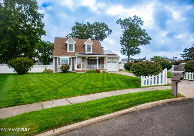 Photo 2 of Single family home for sale at 107 Eric Ct, Toms River, NJ 08753 | MLS# 22630339 | Listing updated on 2026-10-08