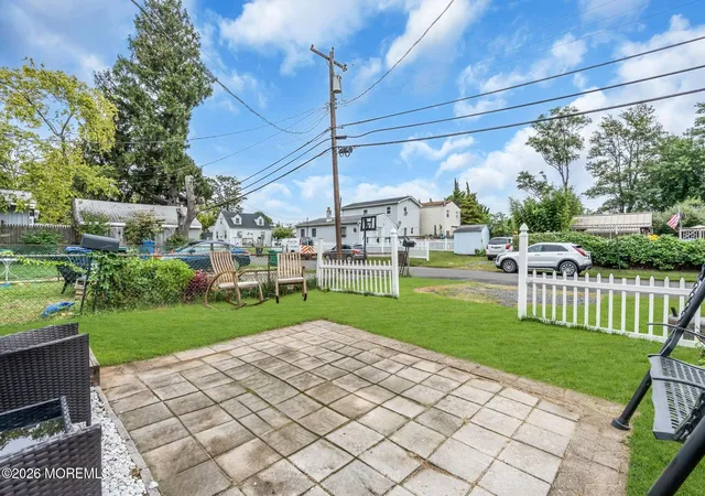 Photo 3 of Single family home for sale at 337 Shoreland Cir, South Amboy, NJ 08879 | MLS# 22630106 | Listing updated on 2026-10-05