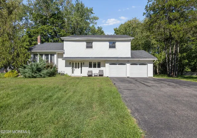 Photo 2 of Single family home for sale at 4 Wylie Ter, Morganville, NJ 07751 | MLS# 22630068 | Listing updated on 2026-10-06