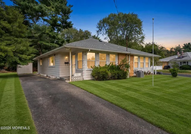 Photo 1 of Single family home for sale at 48 Berkshire Ct, Toms River, NJ 08753 | MLS# 22630109 | Listing updated on 2026-09-29