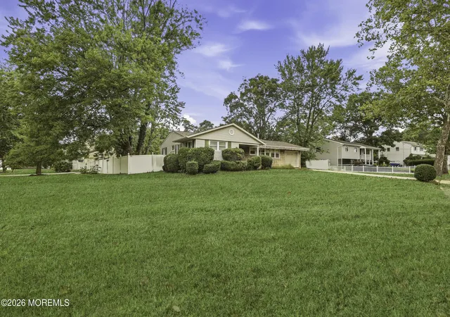 Photo 4 of Single family home for sale at 1006 Amethyst Dr, Toms River, NJ 08753 | MLS# 22630175 | Listing updated on 2026-09-24