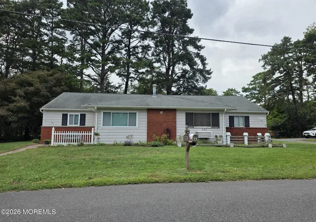 Photo 3 of Single family home for sale at 17 S Heron St #B, Manchester, NJ 08759 | MLS# 22630112 | Listing updated on 2026-09-24