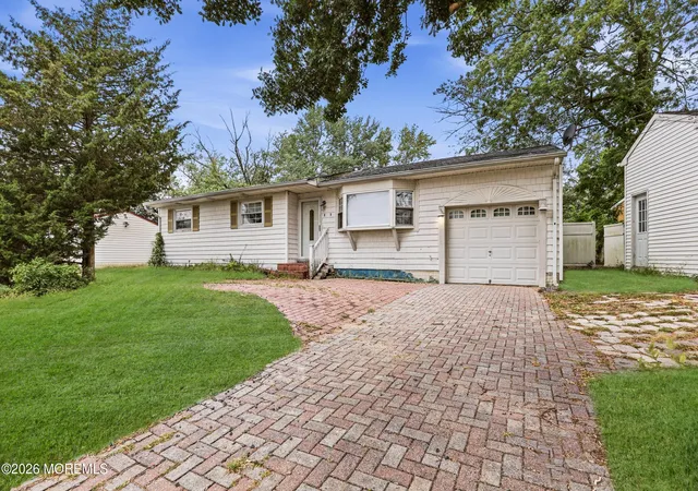 Photo 1 of Single family home for sale at 1020 Fischer Blvd, Toms River, NJ 08753 | MLS# 22630437 | Listing updated on 2026-09-25
