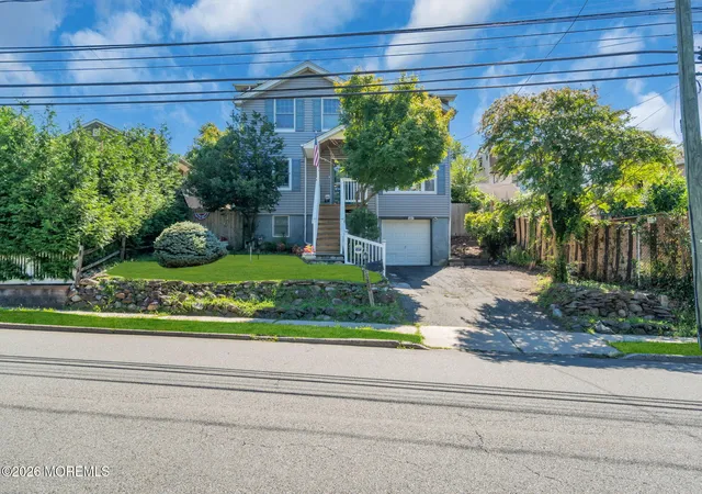 Photo 3 of Single family home for sale at 253 Mount Pleasant Ave, Woodland Park, NJ 07424 | MLS# 22630128 | Listing updated on 2026-10-04