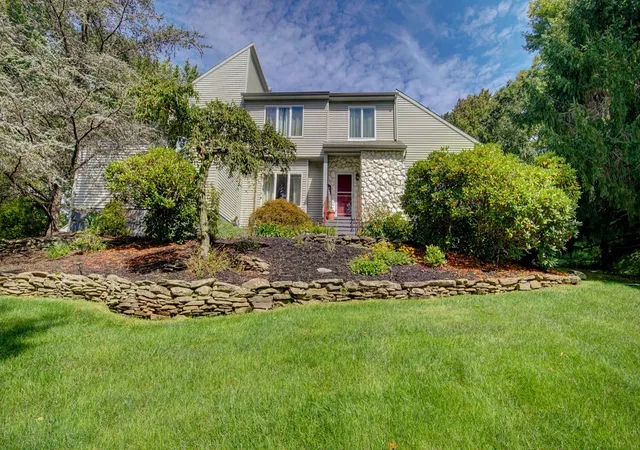 Photo 4 of Single family home for sale at 314 Sweetmans Ln, Millstone Township, NJ 08535 | MLS# 22630137 | Listing updated on 2026-10-16