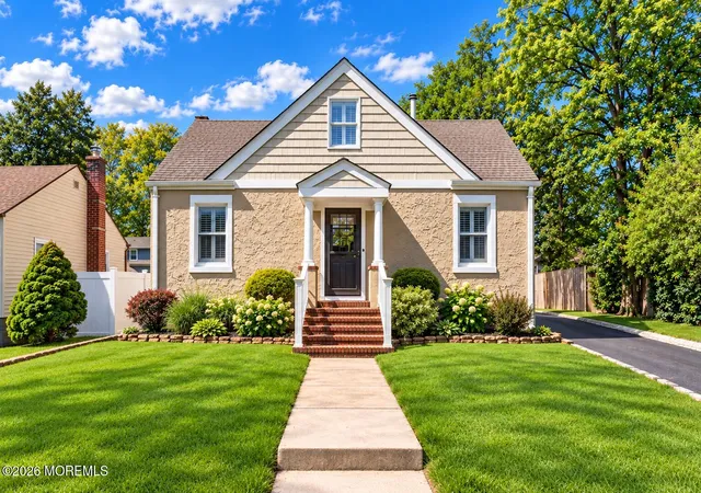 Photo 1 of Single family home for sale at 542 Clinton Ave, Belford, NJ 07718 | MLS# 22630188 | Listing updated on 2026-10-01