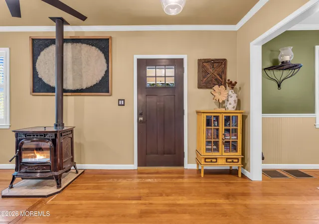 Photo 2 of Single family home for sale at 542 Clinton Ave, Belford, NJ 07718 | MLS# 22630188 | Listing updated on 2026-10-01