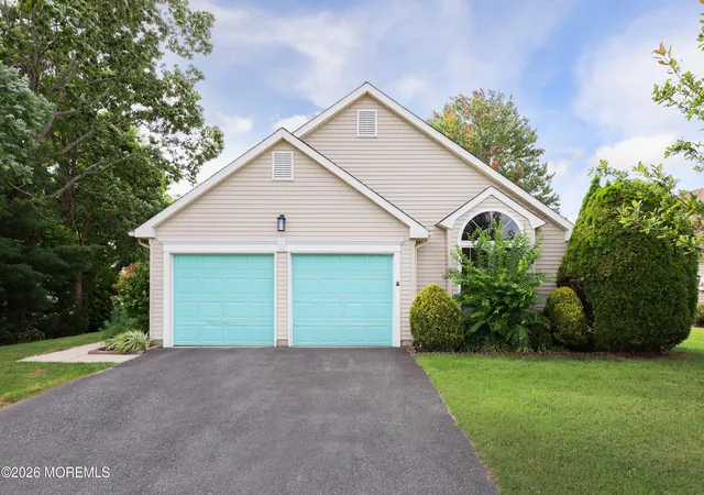 Photo 2 of Single family home for sale at 2656 Silver Hl Ln, Toms River, NJ 08755 | MLS# 22630221 | Listing updated on 2026-10-07