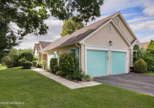 Photo 3 of Single family home for sale at 2656 Silver Hl Ln, Toms River, NJ 08755 | MLS# 22630221 | Listing updated on 2026-10-07