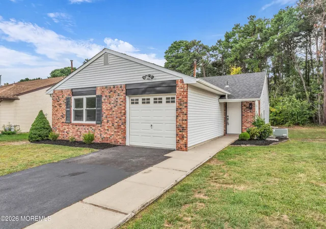 Photo 2 of Single family home for sale at 18 Whitecap Way, Brick, NJ 08723 | MLS# 22630237 | Listing updated on 2026-09-28
