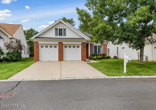 Photo 3 of Single family home for sale at 4 Barton Crk Rd, Jackson, NJ 08527 | MLS# 22630283 | Listing updated on 2026-10-05