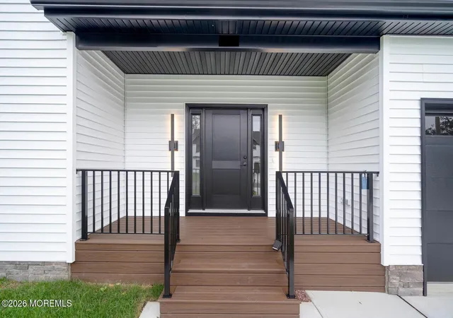 Photo 2 of Single family home for sale at 327 Arlington Ave N, Bayville, NJ 08721 | MLS# 22630252 | Listing updated on 2026-10-04