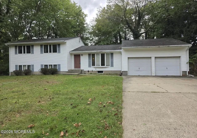 Photo 1 of Single family home for sale at 68 Willow Rd, Tinton Falls, NJ 07724 | MLS# 22630304 | Listing updated on 2026-10-05