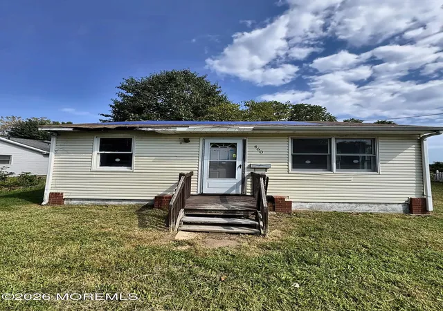 Photo 1 of Single family home for sale at 460 Netherwood Dr, Keyport, NJ 07735 | MLS# 22630319 | Listing updated on 2026-09-25