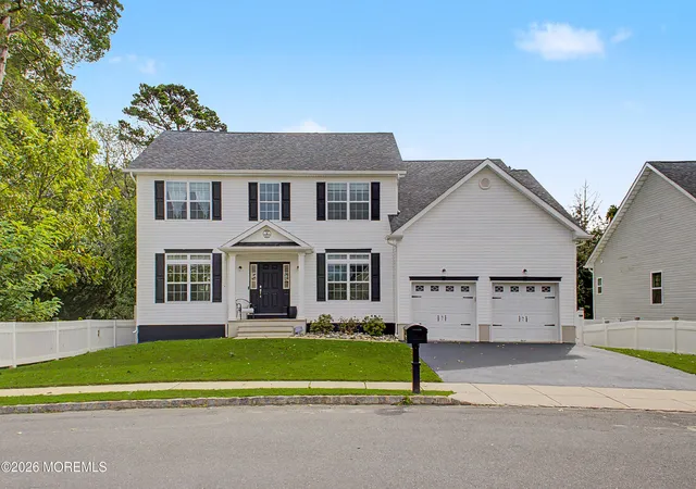 Photo 2 of Single family home for sale at 4 Prairie Ln, Bayville, NJ 08721 | MLS# 22630364 | Listing updated on 2026-10-04