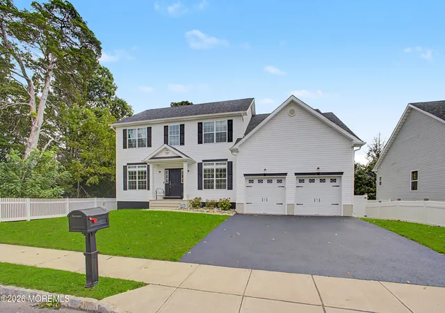 Photo 3 of Single family home for sale at 4 Prairie Ln, Bayville, NJ 08721 | MLS# 22630364 | Listing updated on 2026-10-04