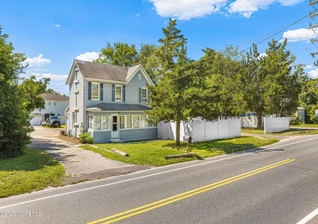 Photo 4 of Single family home for sale at 239 Drum Point Rd, Brick, NJ 08723 | MLS# 22630357 | Listing updated on 2026-09-29