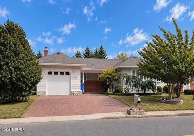Photo 1 of Single family home for sale at 11 Bimini Dr, Toms River, NJ 08757 | MLS# 22630371 | Listing updated on 2026-09-25
