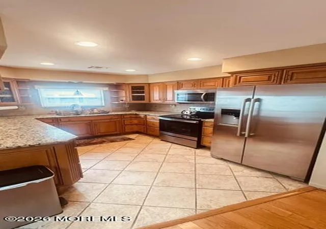 Photo 4 of Single family home for sale at 11 Bimini Dr, Toms River, NJ 08757 | MLS# 22630371 | Listing updated on 2026-09-25