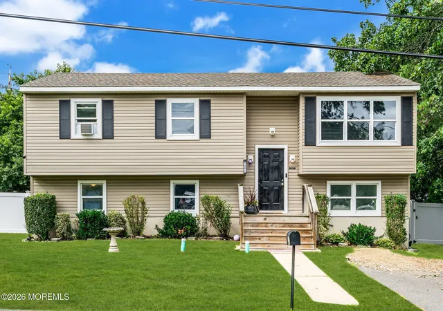 Photo 1 of Sale Pending at 1201 Middlesex St, Toms River, NJ 08757 | MLS# 22630879 | Listing updated on 2026-10-20