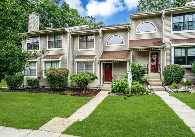 Photo 4 of Condo for sale at 607 Santa Anita Ln, Toms River, NJ 08755 | MLS# 22630446 | Listing updated on 2026-09-26