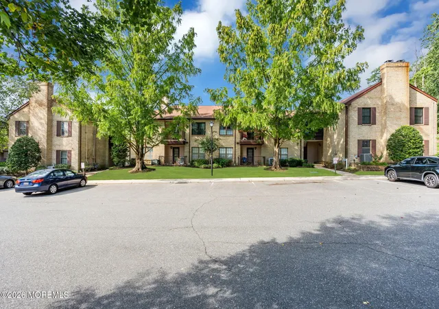 Photo 3 of Condo for sale at 1102 Wellington Pl, Matawan, NJ 07747 | MLS# 22630780 | Listing updated on 2026-10-27