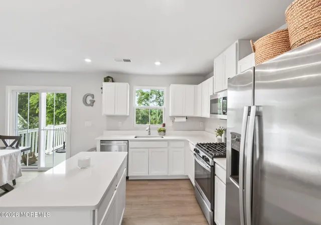 Listing Photo 5 - Condo for sale in building located at 205 Cyprus Ct, Forked River, NJ 08731 - Unit #205
