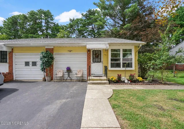 Photo 1 of Single family home for sale at 74 B Yorktowne Pkwy, Whiting, NJ 08759 | MLS# 22630887 | Listing updated on 2026-10-01