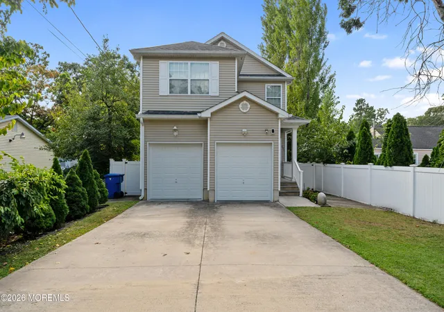 Photo 1 of Single family home for sale at 606 Barnegat Ave, Toms River, NJ 08753 | MLS# 22630859 | Listing updated on 2026-10-06