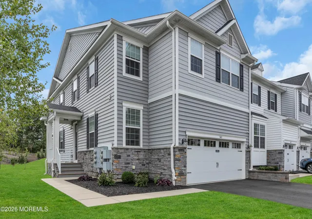 Listing Photo 2 - Condo for sale in building located at 3443 Gln Oaks Ln, Wall Township, NJ 07719