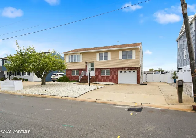Photo 3 of Sale Pending at 116 Montclair Rd N, Barnegat, NJ 08005 | MLS# 22630823 | Listing updated on 2026-10-26