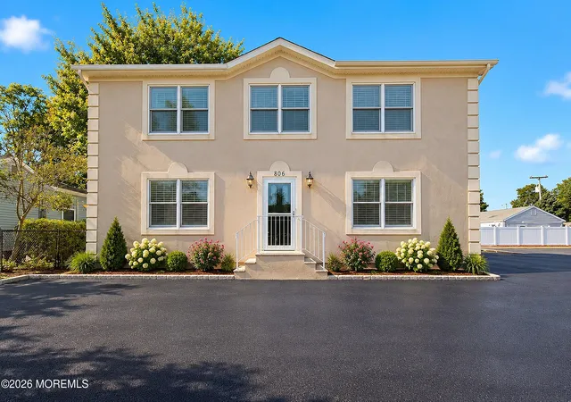 Photo 1 of Single family home for sale at 806 Fischer Blvd, Toms River, NJ 08753 | MLS# 22631165 | Listing updated on 2026-10-02