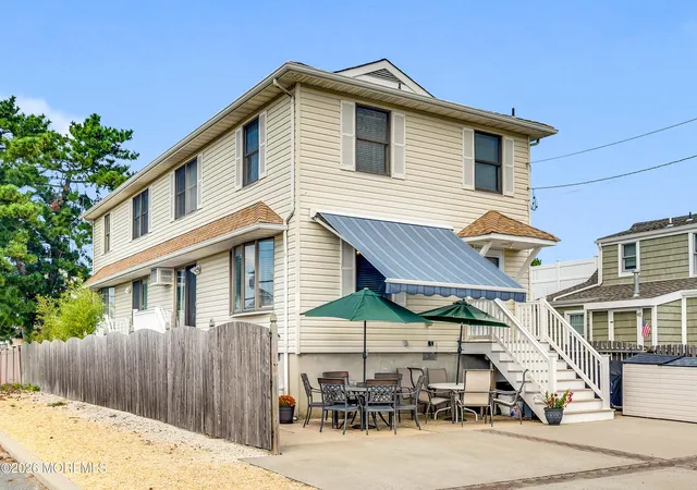 Listing Photo 4 - Condo for sale in building located at 111 Princeton Ave, Lavallette, NJ 08735 - Unit #2