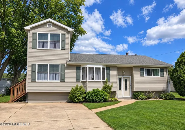 Photo 1 of Single family home for sale at 12 Mill Bnd Rd, Trenton, NJ 08690 | MLS# 22630995 | Listing updated on 2026-10-20