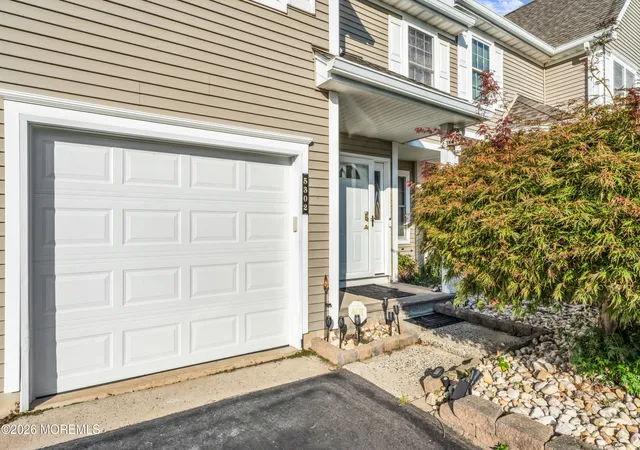 Listing Photo 3 - Condo for sale in building located at 5302 Belmont Ct, Toms River, NJ 08755 - Unit #5302
