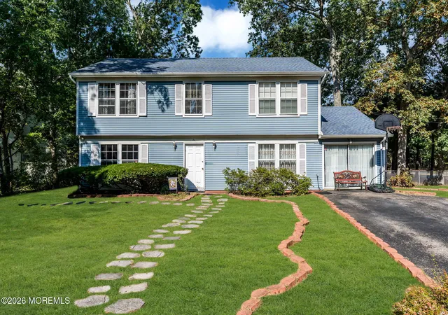 Photo 1 of Single family home for sale at 6 Riverwood Ct, Toms River, NJ 08757 | MLS# 22631157 | Listing updated on 2026-10-12