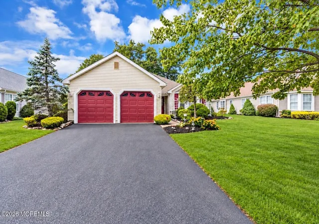 Photo 1 of Single family home for sale at 87 Skyline Dr, Lakewood, NJ 08701 | MLS# 22632120 | Listing updated on 2026-10-16