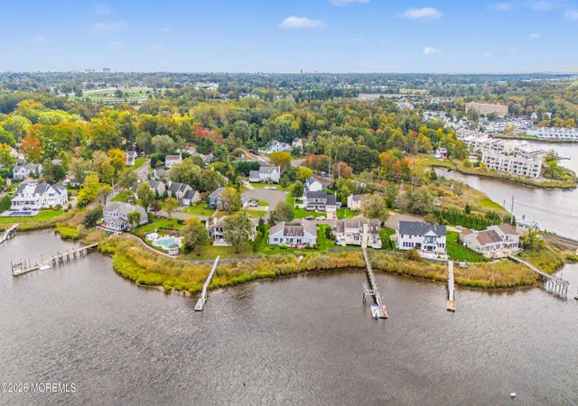 Photo 2 of Single family home for sale at 7 Leeward Ct, Oceanport, NJ 07757 | MLS# 22631380 | Listing updated on 2026-10-27