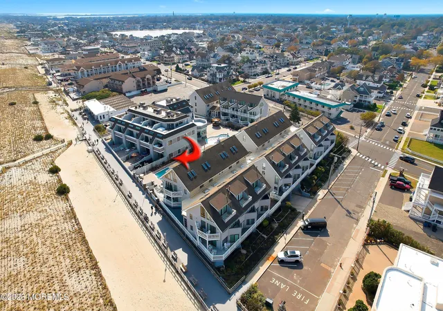 Listing Photo 5 - Condo for sale in building located at 900 Ocean Ave, Point Pleasant Beach, NJ 08742 - Unit #1