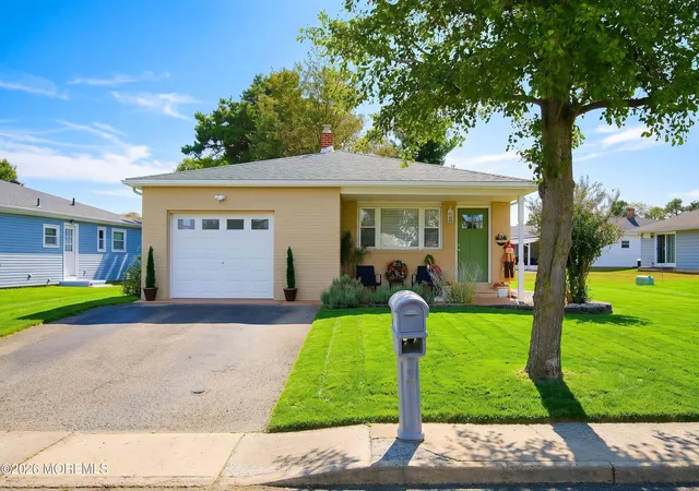 Photo 1 of Single family home for sale at 4 Tavernier St, Toms River, NJ 08757 | MLS# 22631414 | Listing updated on 2026-10-29