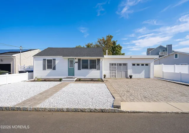 Photo 1 of Single family home for sale at 3171 Windsor Ave, Toms River, NJ 08753 | MLS# 22631368 | Listing updated on 2026-10-20