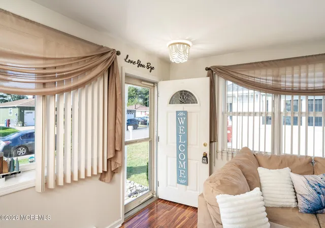 Photo 4 of Single family home for sale at 30 Bonaire Dr, Toms River, NJ 08757 | MLS# 22632177 | Listing updated on 2026-10-25