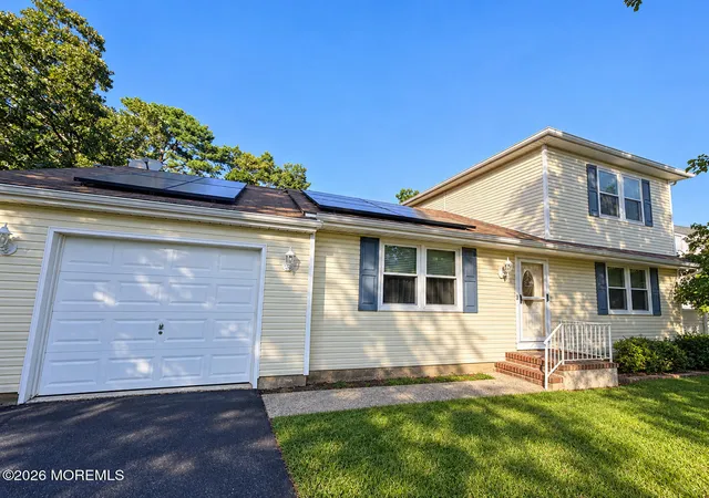 Photo 1 of Single family home for sale at 573 Shark Ln, Manahawkin, NJ 08050 | MLS# 22631496 | Listing updated on 2026-10-06