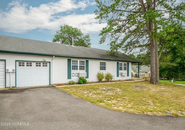 Photo 1 of Sale Pending at 4a Penwood Dr #53, Whiting, NJ 08759 | MLS# 22631757 | Listing updated on 2026-10-23