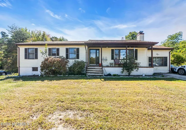 Photo 1 of Single family home for sale at 303 W Commodore Blvd, Jackson, NJ 08527 | MLS# 22632212 | Listing updated on 2026-10-18