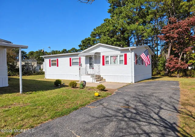 Photo 1 of Manufactured home for sale at 10 Raccoon Ave, Whiting, NJ 08759 | MLS# 22633706 | Listing updated on 2026-10-24