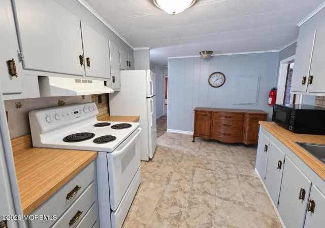 Photo 3 of Manufactured home for sale at 10 Raccoon Ave, Whiting, NJ 08759 | MLS# 22633706 | Listing updated on 2026-10-24