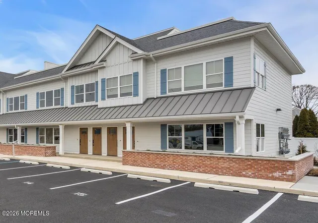 Listing Photo 2 - Condo for sale in building located at 629 Ocean Rd, Point Pleasant Beach, NJ 08742 - Unit #11
