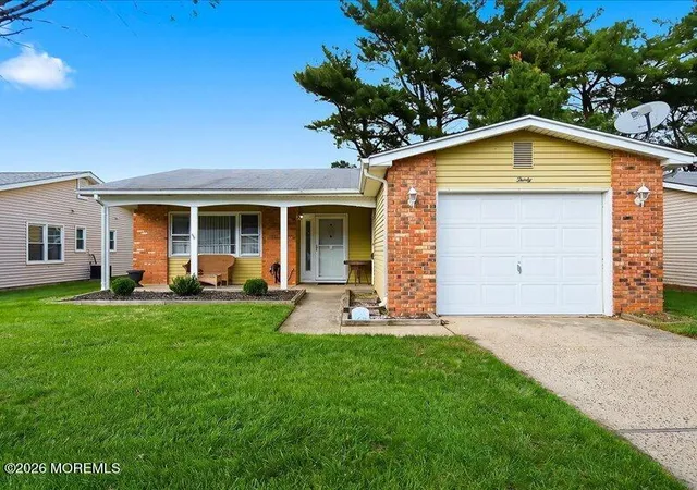 Photo 1 of Single family home for sale at 30 Courtshire Dr, Brick, NJ 08723 | MLS# 22631767 | Listing updated on 2026-10-24
