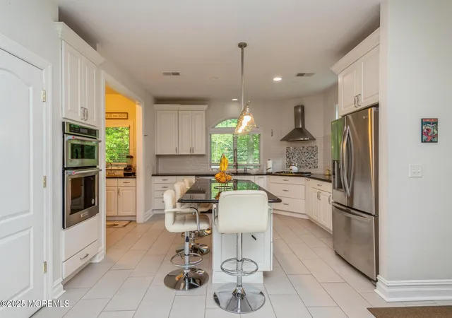 Photo 4 of Single family home for sale at 5 Ramapo Ct, Colts Neck, NJ 07722 | MLS# 22631514 | Listing updated on 2026-10-27